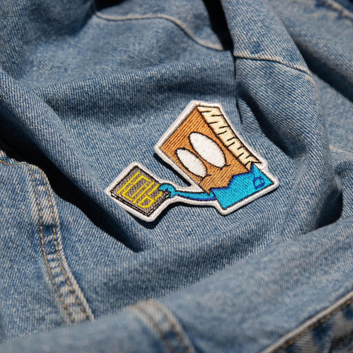 Premium Quality Bag of Expressions: Carry a Playful Face Everywhere with Our Face-in-a-Bag Patch