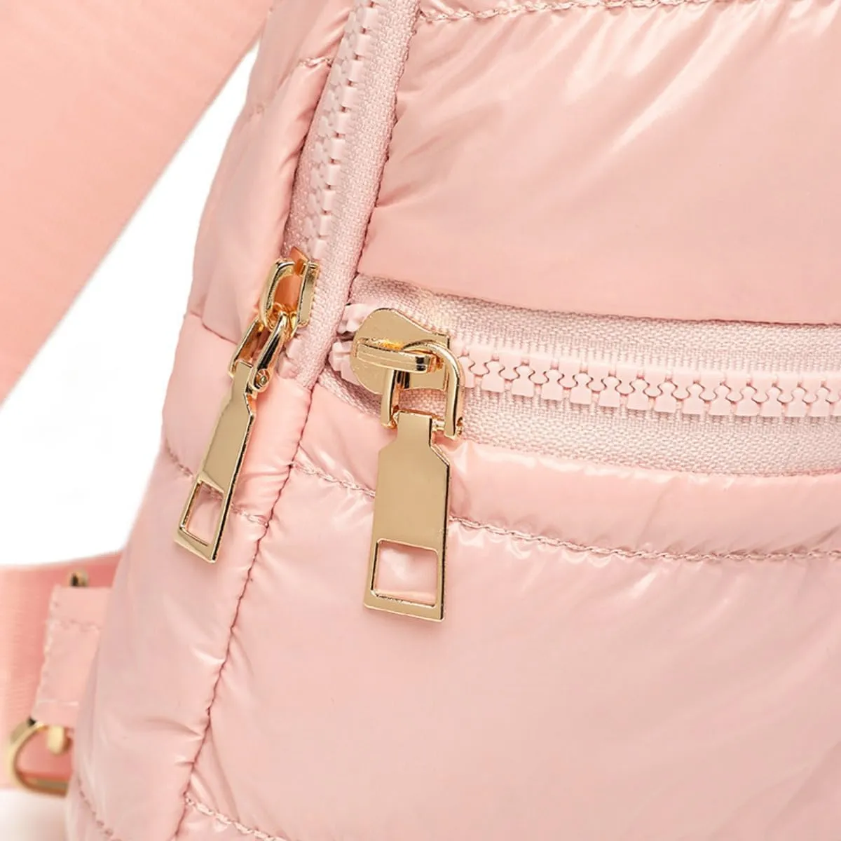 Small Puffy Sling Bag for Women Unisex Quilted Sling Bag for Men Puffer Chest Bag Small Bum Bag (White)
