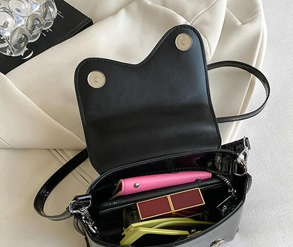Small Silver Crossbody Satchel Y2K Evening Handbag for Women - Hobo Shoulder Tote Bag 2025