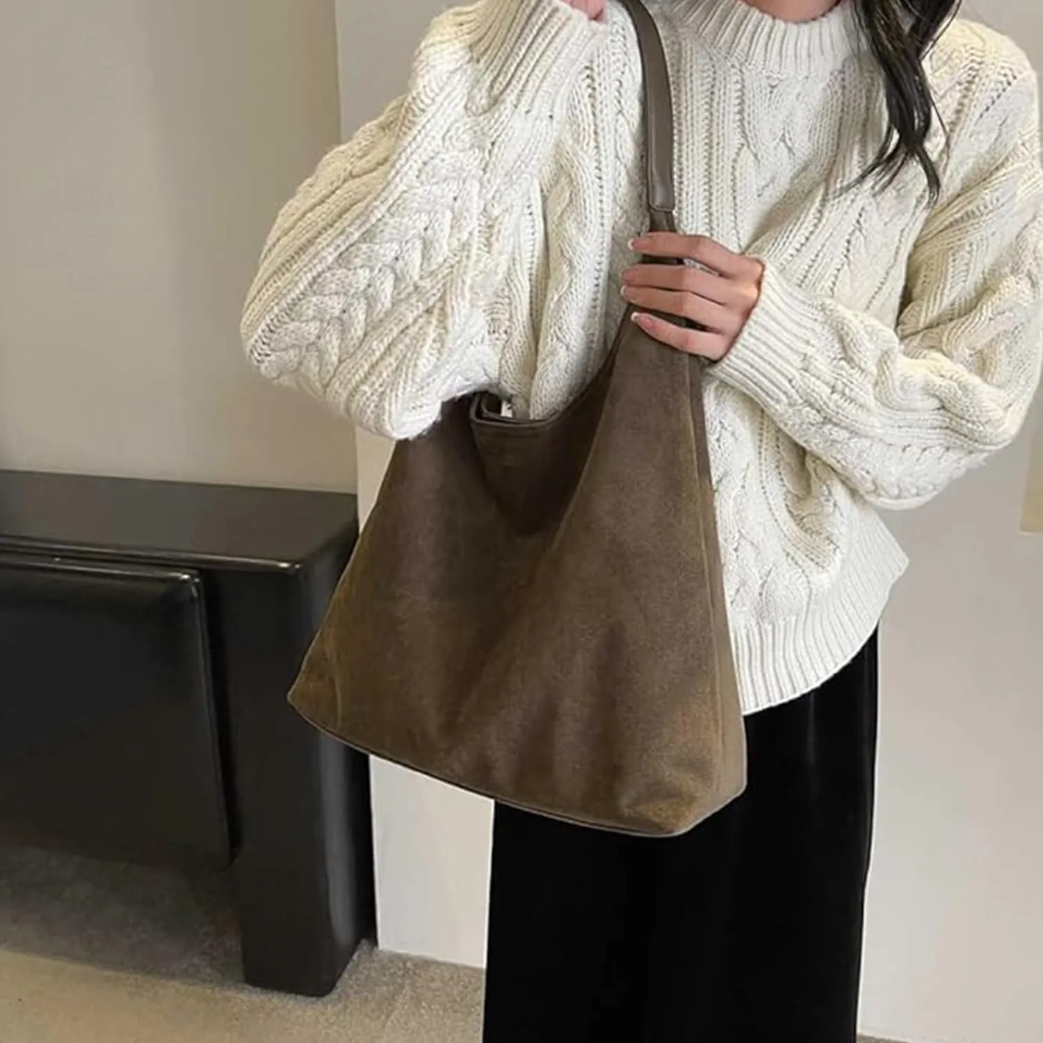 Suede Bucket Bag 2024 - Crossbody Hobo Shoulder Tote Handbag for Women Large Slouchy Purse Suede Handbags Collection