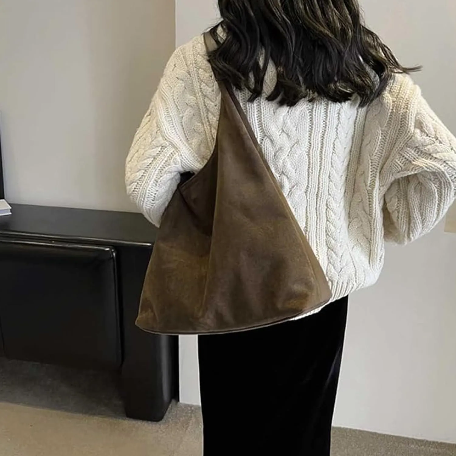 Suede Bucket Bag 2024 - Crossbody Hobo Shoulder Tote Handbag for Women Large Slouchy Purse Suede Handbags Collection