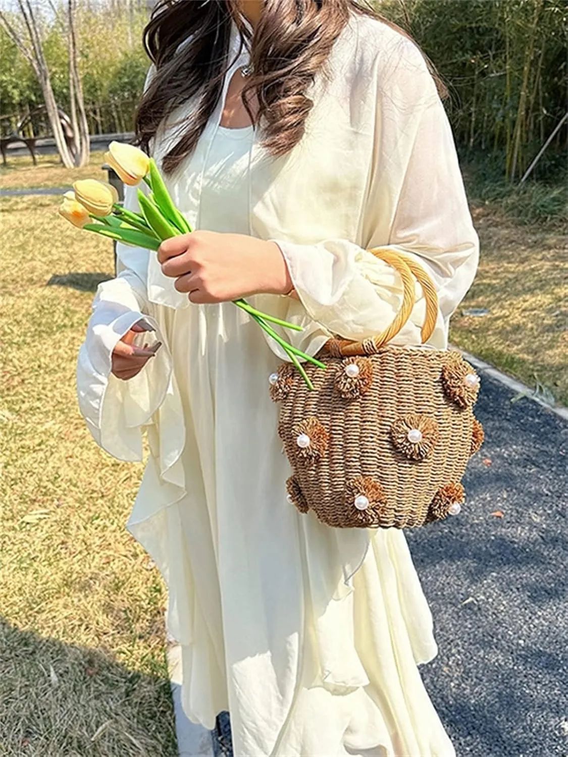 Summer Straw Bag for Women Pearl Flower Bucket Tote Bag Diamond Handbag Hand Woven Rattan Shell Purse Drawstring