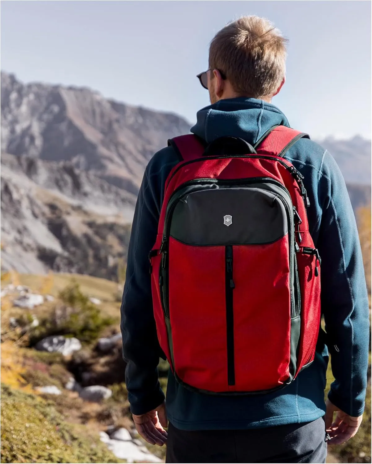 Victorinox Altmont Original Vertical-Zip Laptop Backpack - Travel Backpack for 17" Laptop - Premium Travel Accessory - 24 Liters, Red